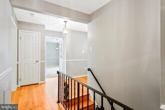 10104 Joy Ln in Vienna, VA - Building Photo - Building Photo