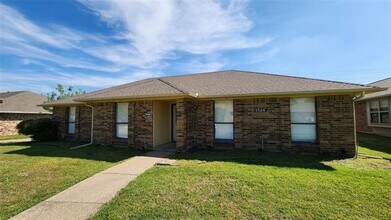 1526 Silverleaf Dr in Carrollton, TX - Building Photo - Building Photo