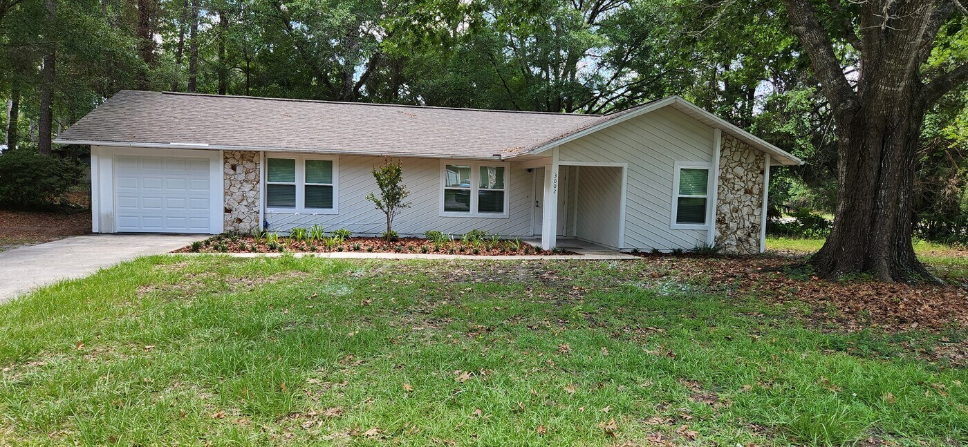 3002 NW 76th Terrace in Gainesville, FL - Building Photo