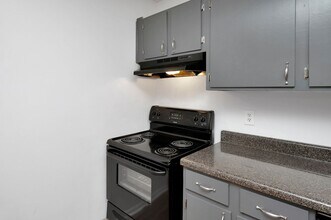 Glen Iris Arms in Birmingham, AL - Building Photo - Building Photo