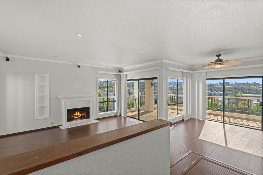 27806 Soller in Mission Viejo, CA - Foto de edificio