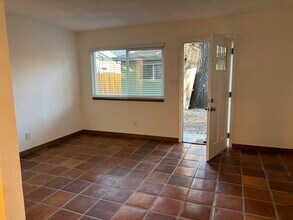 3926 7th Ave in Sacramento, CA - Building Photo - Building Photo