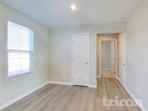 2108 Somersby Trl in Spring Hill, TN - Foto de edificio - Building Photo