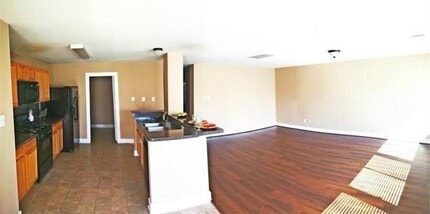 1035 Grassy View Dr in Houston, TX - Building Photo - Building Photo