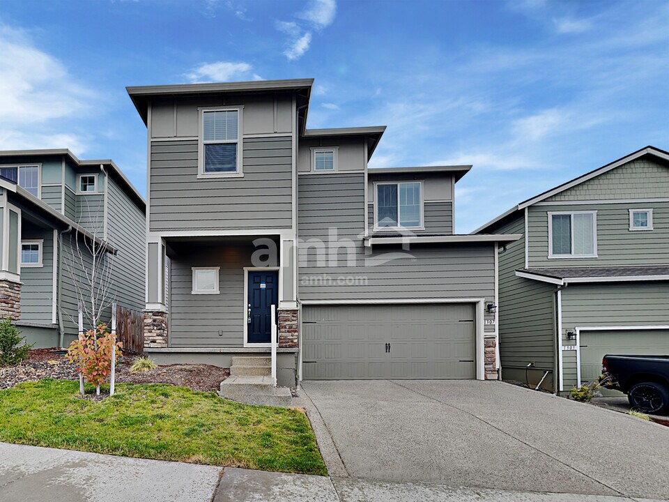 1307 W 15th Ave in La Center, WA - Building Photo