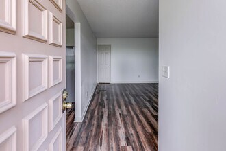 1301 Neelys Bend Rd, Unit 48 in Madison, TN - Building Photo - Building Photo