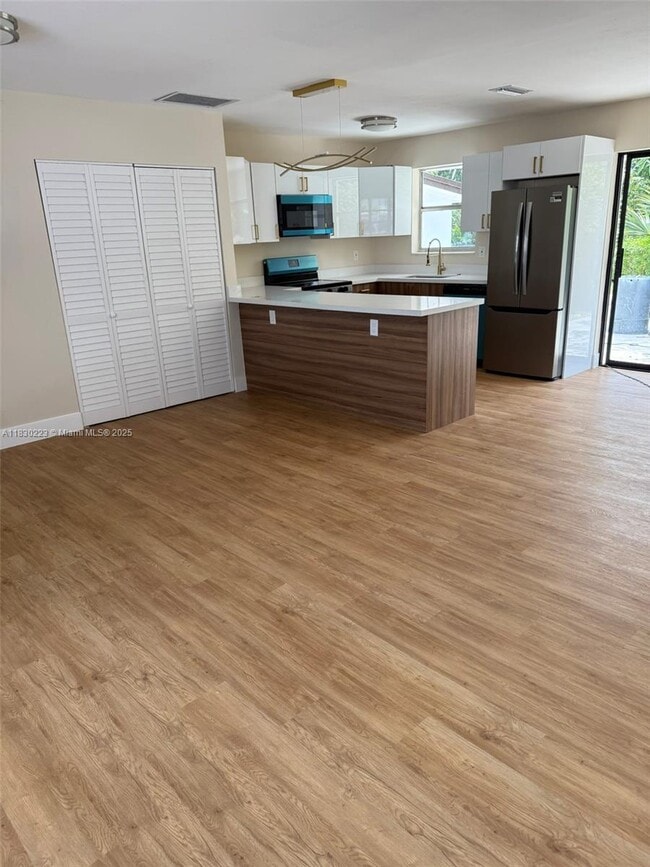 750 S 61st Ter in Hollywood, FL - Building Photo - Building Photo