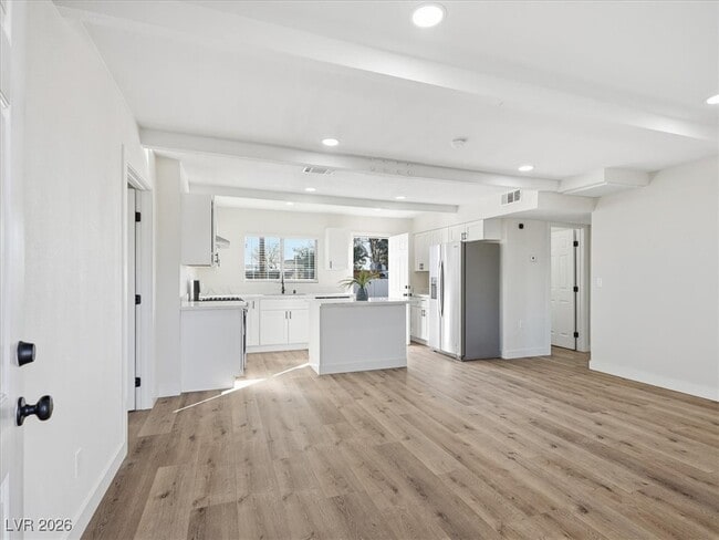 604 Stanford St in Las Vegas, NV - Building Photo - Building Photo