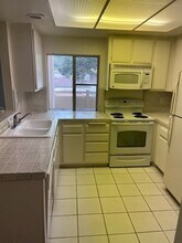 8779 Gilman Dr in San Diego, CA - Building Photo - Building Photo