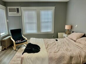 156 Main St in Melrose, MA - Foto de edificio - Building Photo