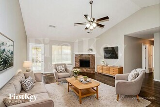 4261 Kings Valley Cove E in Memphis, TN - Foto de edificio - Building Photo