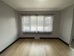 5846 Sheridan Dr in Amherst, NY - Building Photo - Building Photo