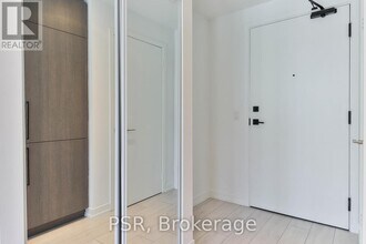 55-5055 Mercer St in Toronto, ON - Building Photo - Building Photo