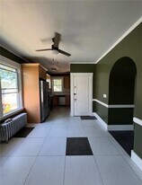 140 Woodbine St in Providence, RI - Building Photo