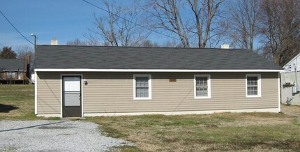 Tuscaloosa Street Apartments in Greensboro, NC - Building Photo - Building Photo