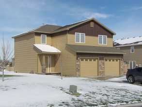 Craftsman Cove in Dodge City, KS - Foto de edificio - Building Photo