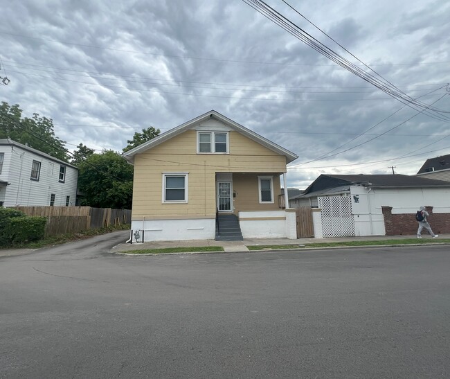 673 S 27th St in Louisville, KY - Building Photo - Building Photo