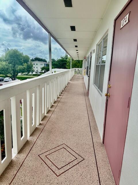 74 Fanshaw B in Boca Raton, FL - Foto de edificio - Building Photo