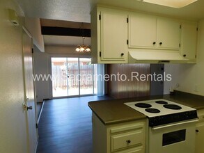 6070 Margo Dr in Orangevale, CA - Building Photo - Building Photo