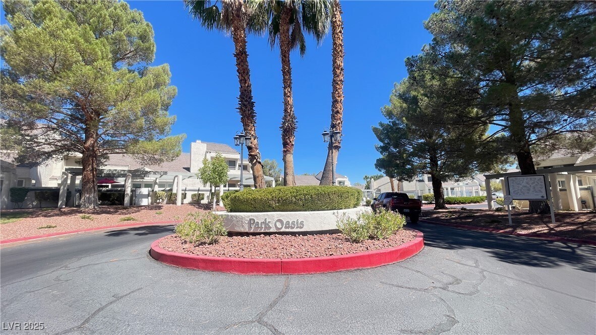 8900 Antioch Way in Las Vegas, NV - Building Photo