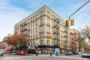 239 S 3rd St in Brooklyn, NY - Building Photo