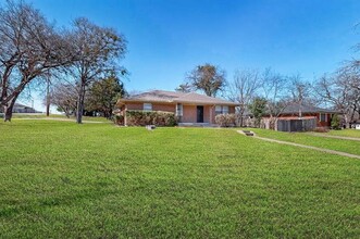 501 Rickey Canyon Ave in Desoto, TX - Building Photo - Building Photo