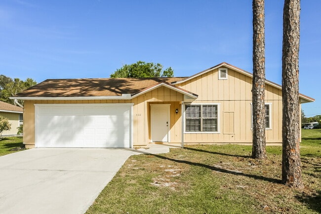 360 Melton Dr in Fort Pierce, FL - Building Photo - Building Photo