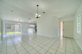 14510 SW 156th Ave in Miami, FL - Building Photo - Building Photo