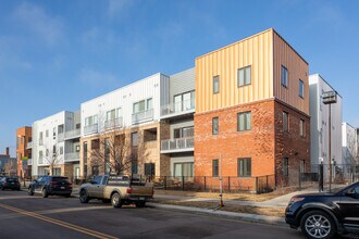 2550-2590 Lawrence St in Denver, CO - Foto de edificio - Building Photo