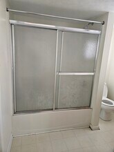 9 1/2 3rd Ave, Unit Upstairs in Mount Vernon, OH - Building Photo - Building Photo