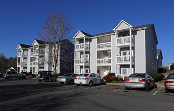 Hampton Meadows in Cramerton, NC - Building Photo - Building Photo