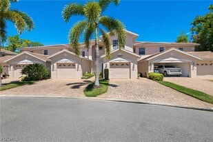 12607 Fox Ridge Dr in Bonita Springs, FL - Building Photo