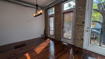 1222 W Hubbard St in Chicago, IL - Building Photo