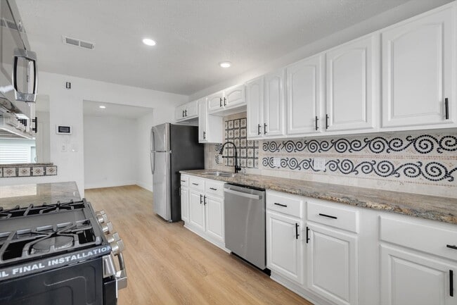 property at 1231 Oregon St