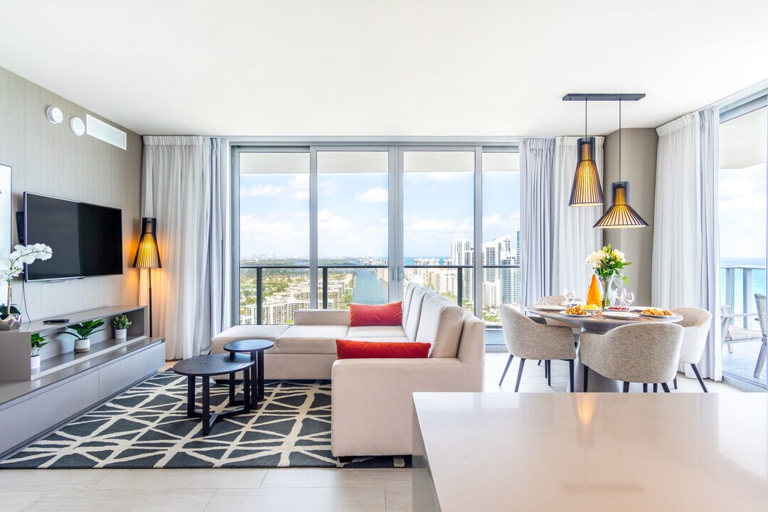 4112 Jimmy Buffett Mem Hwy, Unit SI ID1227431P in Hollywood, FL - Building Photo