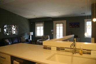 2036 Celadon Dr NE, Unit 2036 in Grand Rapids, MI - Foto de edificio - Building Photo