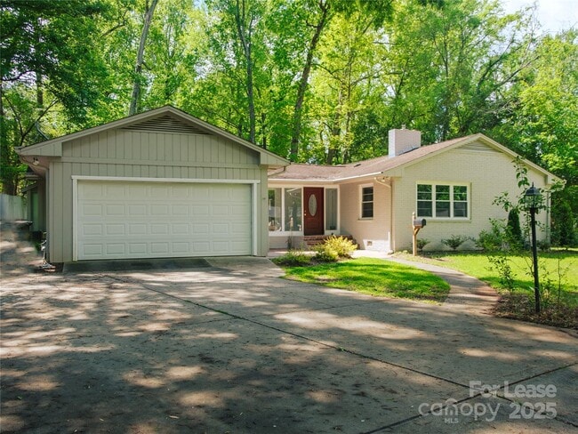 property at 1123 Lynbrook Dr