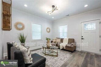 872 Beryl St SW in Atlanta, GA - Building Photo - Building Photo