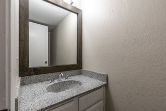 Preston Racquet Club Apartments in Dallas, TX - Building Photo - Interior Photo