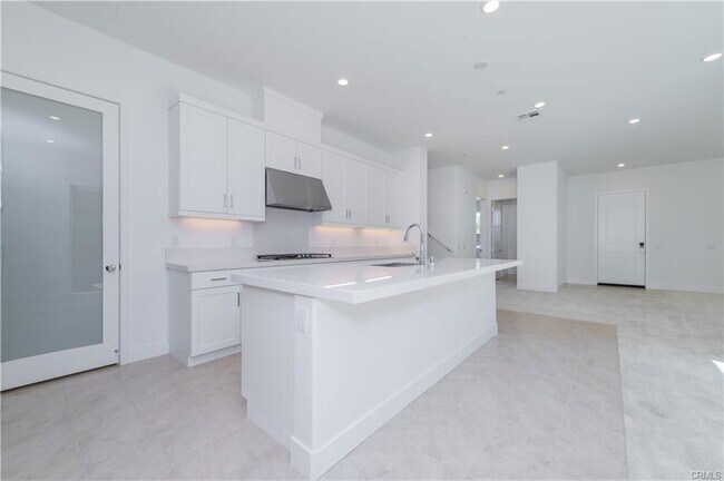 108 Billings in Irvine, CA - Building Photo - Building Photo