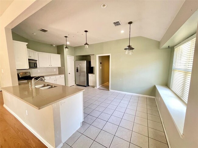 7008 Auckland Dr in Austin, TX - Building Photo - Building Photo