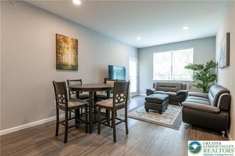 948 N Front St in Allentown, PA - Foto de edificio - Building Photo