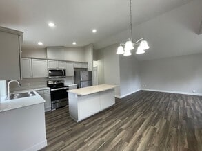 738 2nd Ave N in Kent, WA - Building Photo - Building Photo