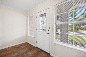 3709 Edgebrook Dr in Baytown, TX - Building Photo - Building Photo