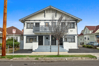 757 E 21st St in Los Angeles, CA - Building Photo - Building Photo