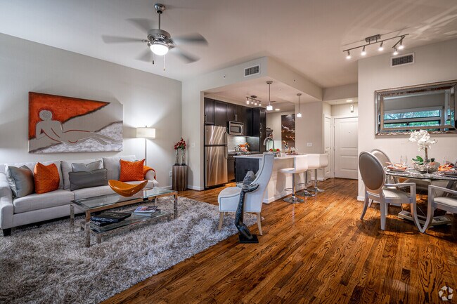 3070 San Felipe St in Houston, TX - Building Photo - Building Photo