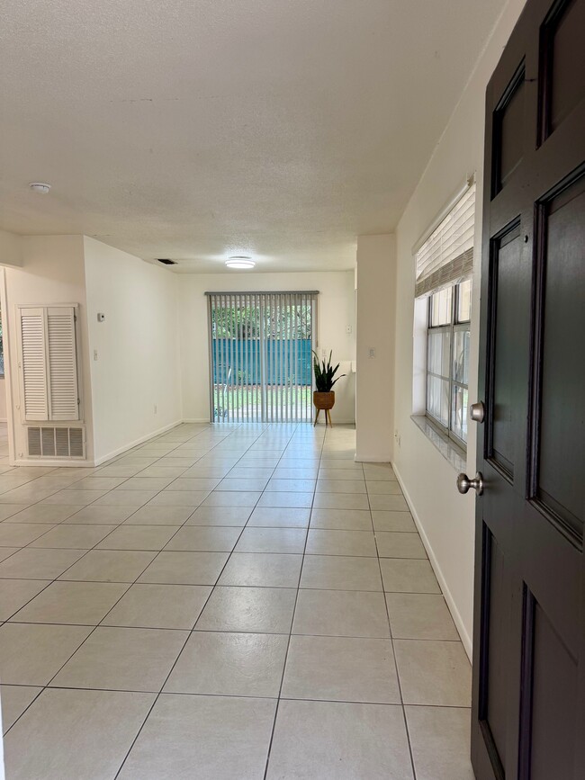 914 La Salle Ave in Orlando, FL - Foto de edificio - Building Photo