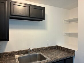 574 49th Pl NE in Washington, DC - Building Photo - Building Photo