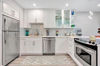 1125 Stillwater Dr in Jupiter, FL - Building Photo - Building Photo