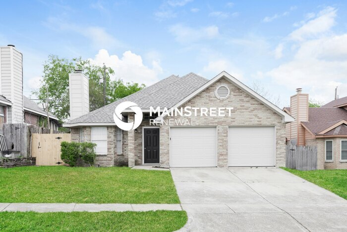910 Ragland Dr in Cedar Hill, TX - Foto de edificio